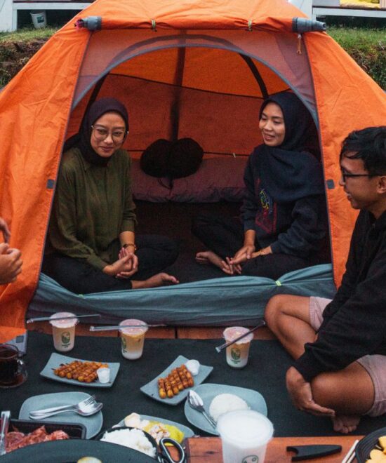 Paket Camping Padusan Park : Funtastic Deck Camp