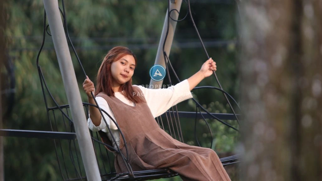 ayunan dan arena bermain anak di pendopo hassmoro pacet bikin nyaman anak dan remaja